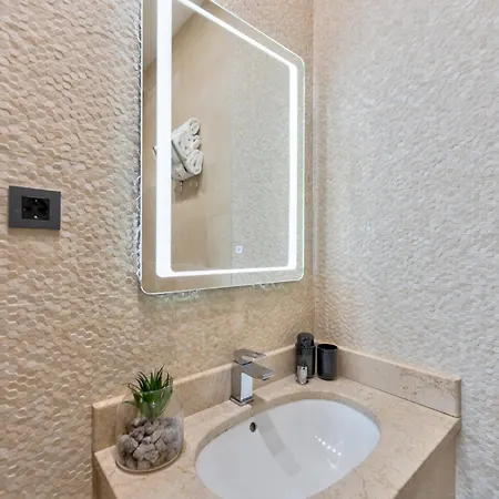 U Alibi krevet i doručak 3*